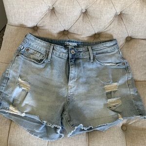 DENIZEN from Levi’s High-Rise Shorts